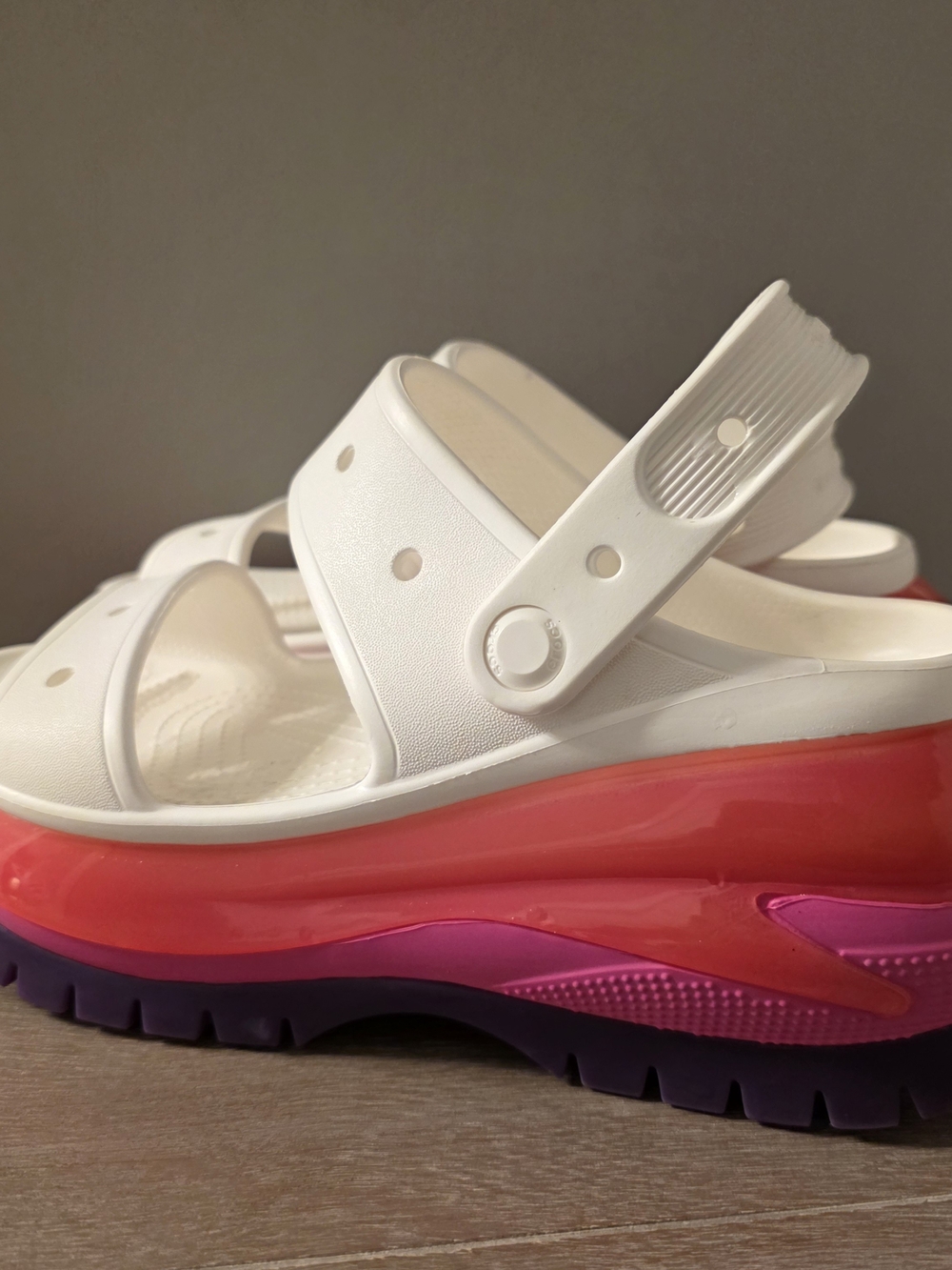 Crocs Classic Mega Crush Platform Sandals Size 8 Rave Festival Rare Limited